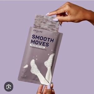 SMOOTH MOVES - PEELING FOOT MASK (2 PACK)